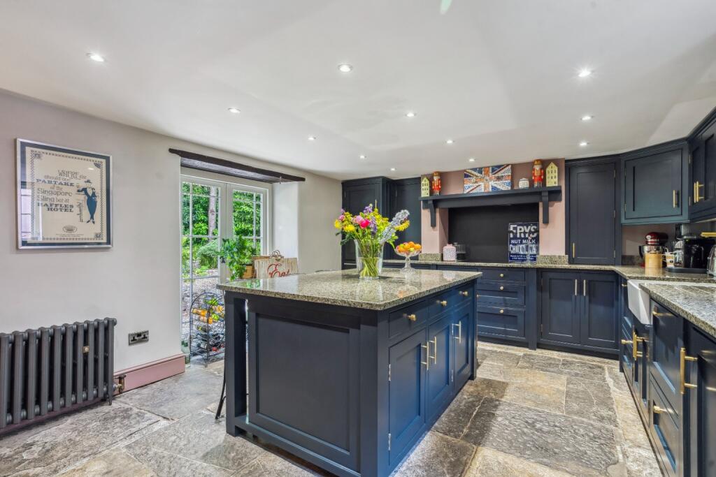 Additional image 6 of CHEDDAR