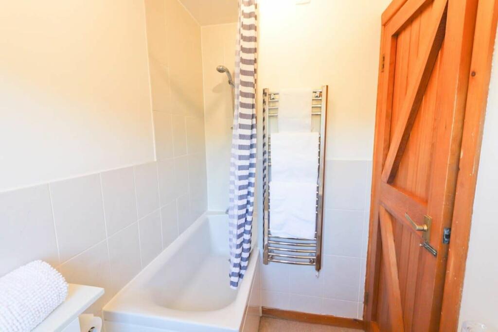 Additional image 14 of Stable Cottage, Washingpool Hill Road, Tockington, Bristol