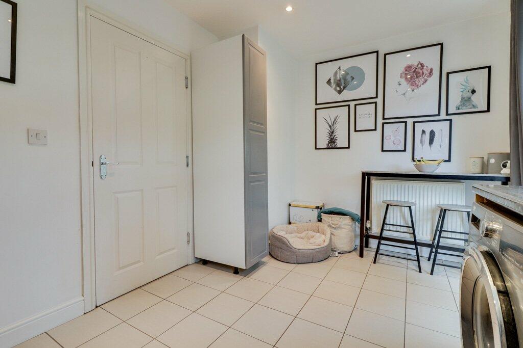 Additional image 8 of Far Highfield Close, Idle, Bradford, West Yorkshire, BD10