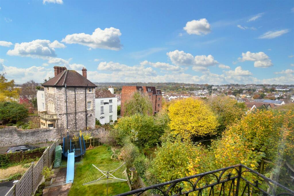Additional image 11 of Wonderful Apartment with Views in Westbury-On-Trym, Bristol