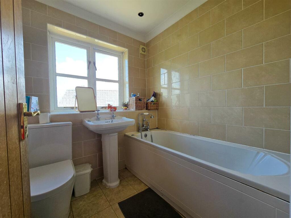 Additional image 11 of Chestnut Avenue, Axbridge