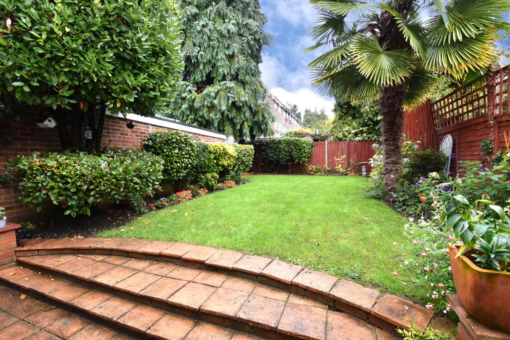 Additional image 13 of Calmont Road Bromley BR1
