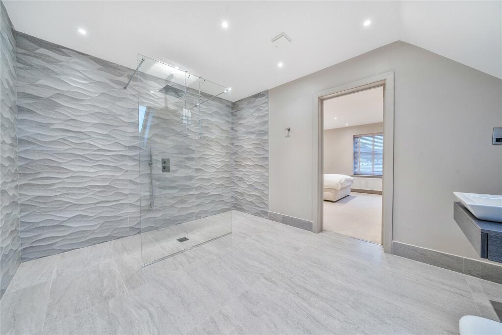 Additional image 32 of Wood Way, Farnborough Park