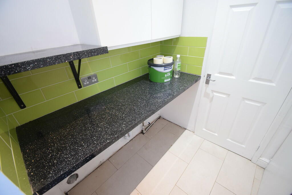 Additional image 4 of Leeds Road, Shipley