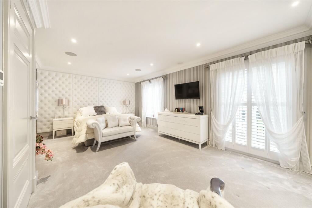 Additional image 25 of Willoughby Lane, Bromley