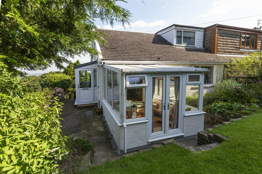 Additional image 14 of Back Lane, Queensbury