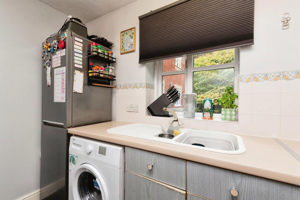 Additional image 8 of Fox Close, St. Annes Park, Bristol