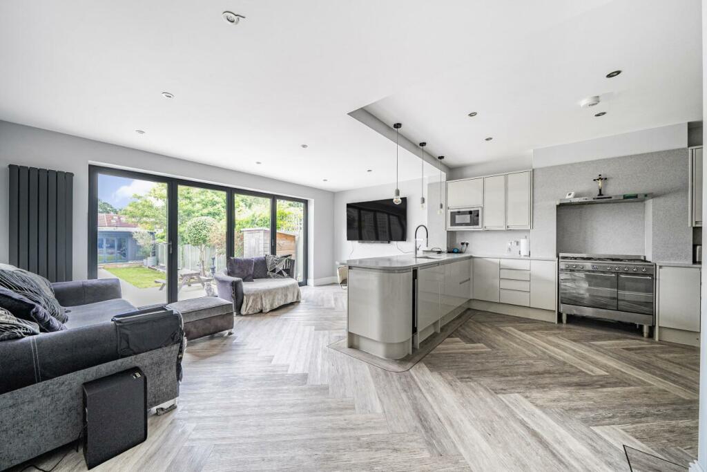 Additional image 7 of Eden Way, Beckenham