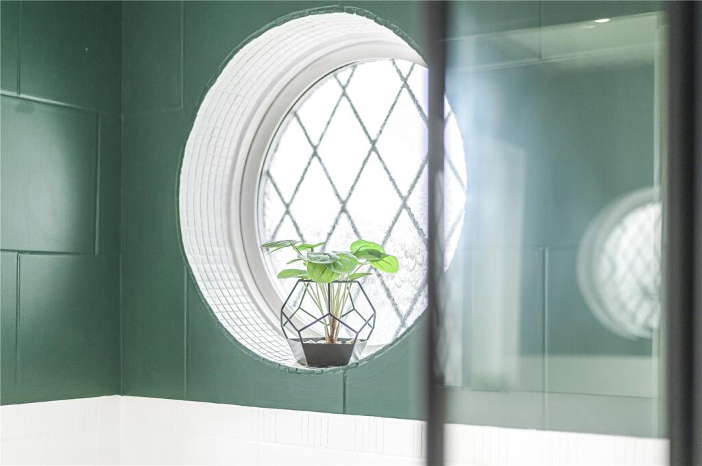 Additional image 22 of Hayes Wood Avenue, Bromley, BR2