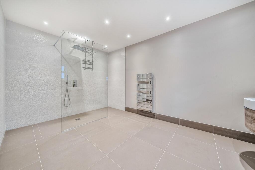 Additional image 28 of Wood Way, Farnborough Park