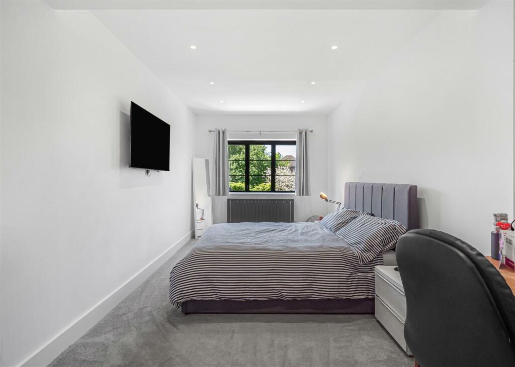 Additional image 28 of Pickhurst Park, Bromley