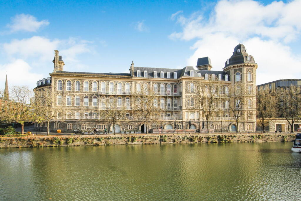 The General, Harbourside, Bristol, BS1