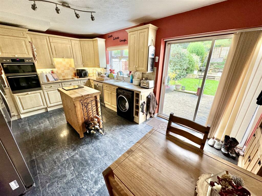 Additional image 7 of Davin Crescent, Pill