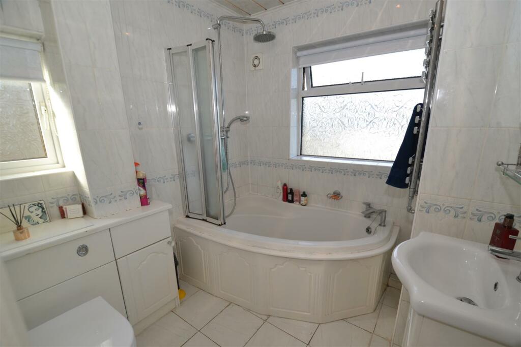 Additional image 4 of Highgate Road, Queensbury, Bradford