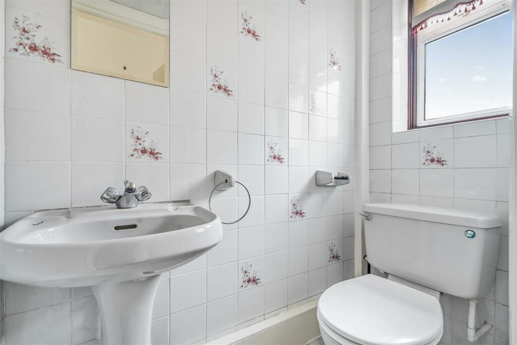 Additional image 5 of Monks Way, Crofton