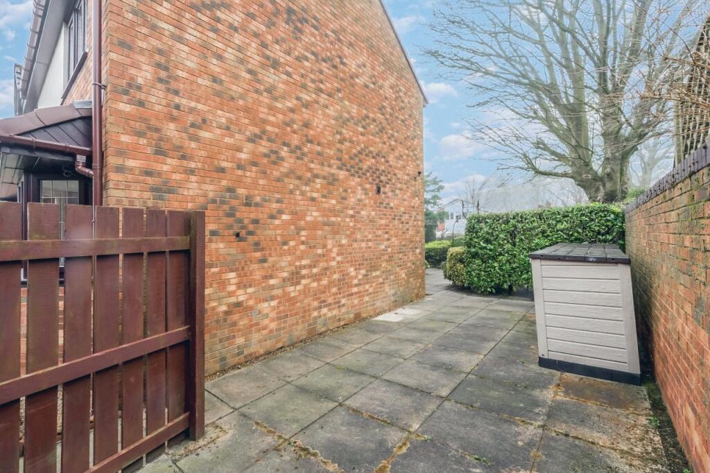 Additional image 20 of Southcroft Avenue, Birkenshaw, Bradford, BD11