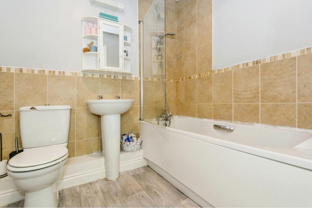 Additional image 14 of 21 The Plantations, Bradford, BD12