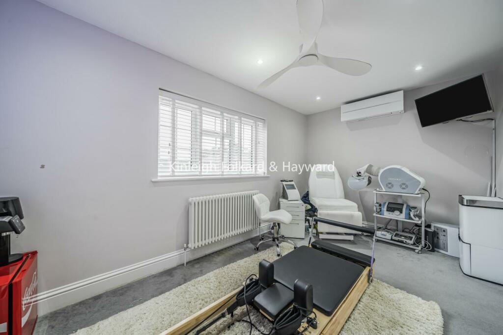 Additional image 10 of Ullswater Close, Bromley