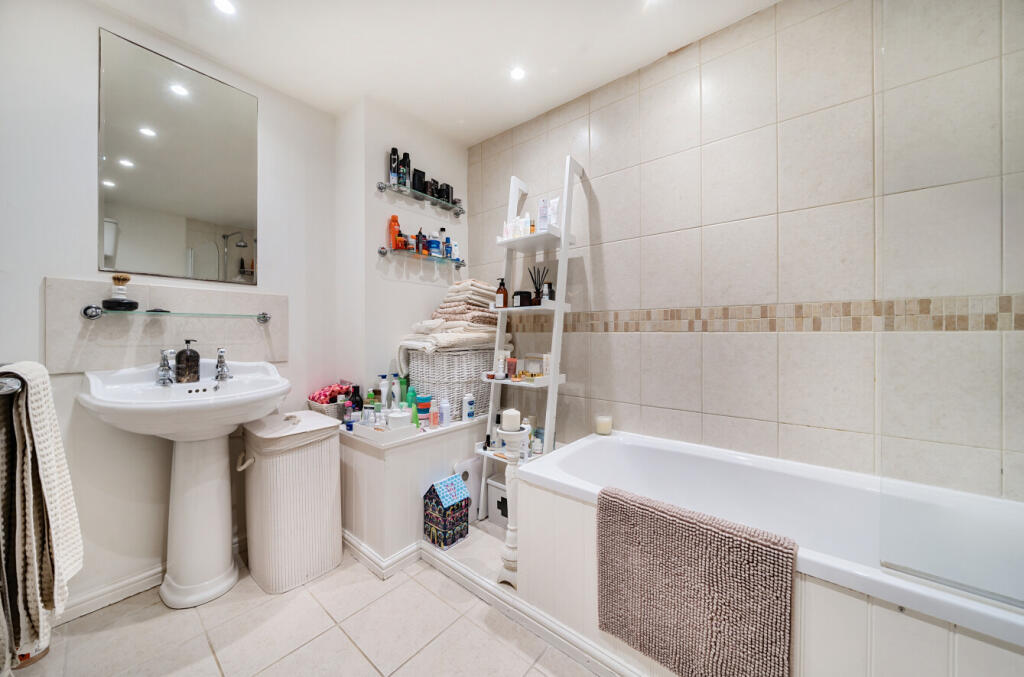 Additional image 11 of Henry Street, Bromley, BR1