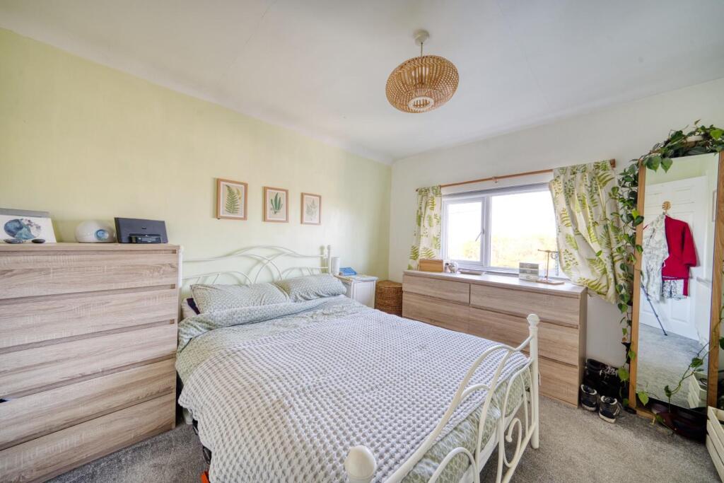 Additional image 10 of Spacious 1950s two bedroom home in Locking Village