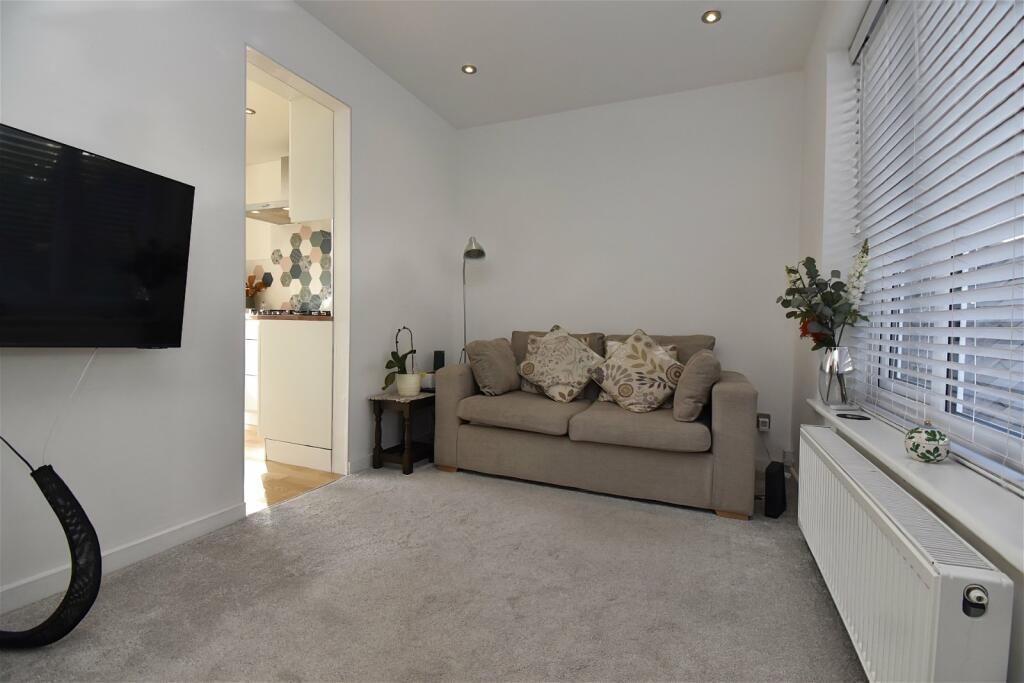 Additional image 8 of Roseberry Gardens, Orpington, BR6 9QE