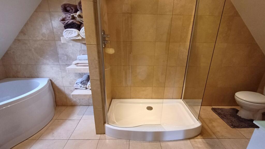 Additional image 9 of Emmeline Close, Bradford, BD10