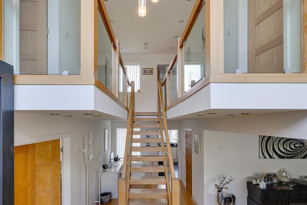 Additional image 6 of Bradford Road, Birkenshaw