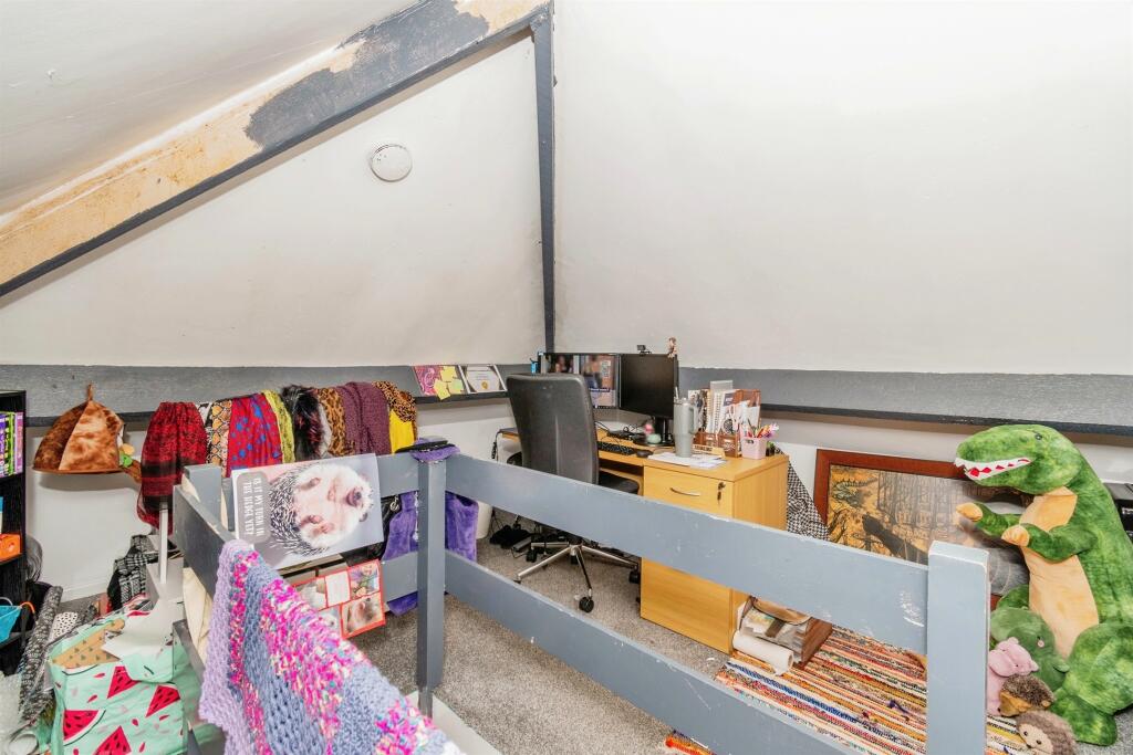 Additional image 13 of Aireview Crescent, Baildon, Shipley