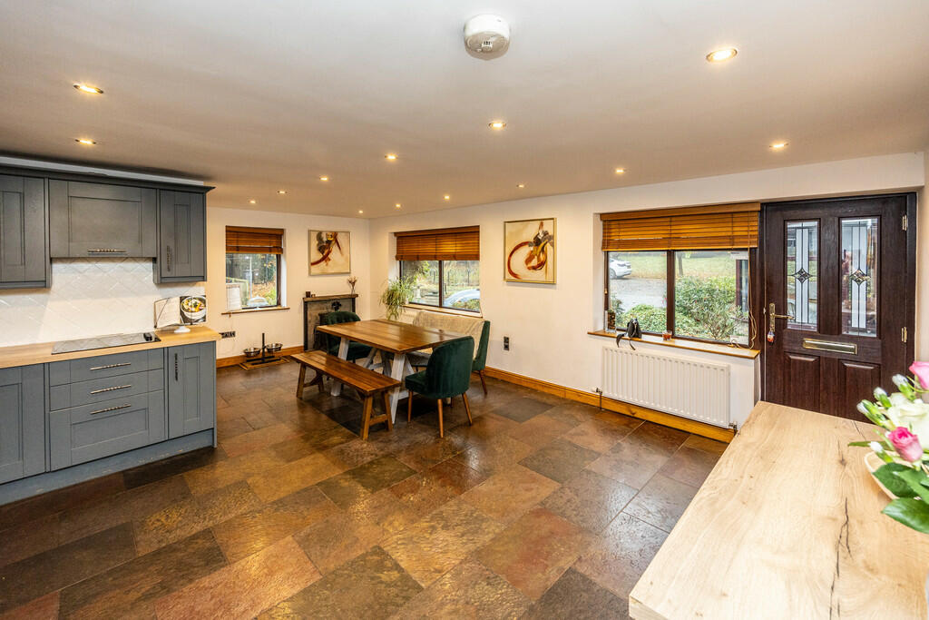 Additional image 5 of Whitechapel Road, Cleckheaton