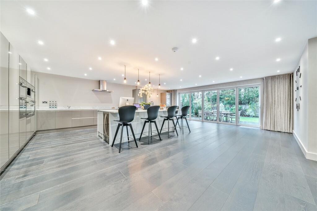 Additional image 14 of Wood Way, Farnborough Park