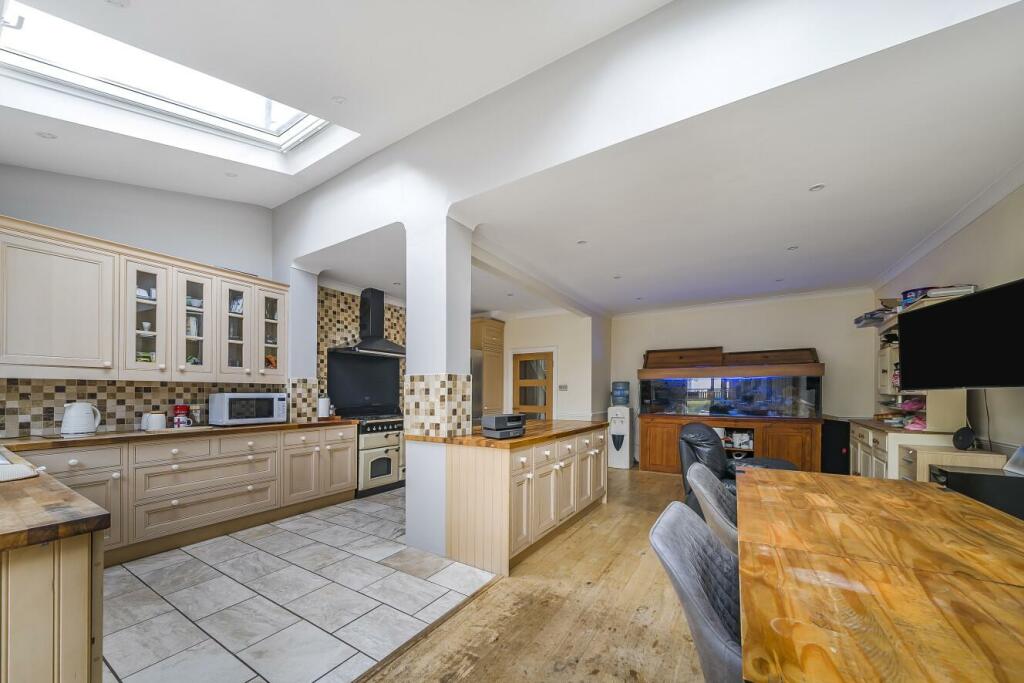 Additional image 7 of Pickhurst Rise, West Wickham