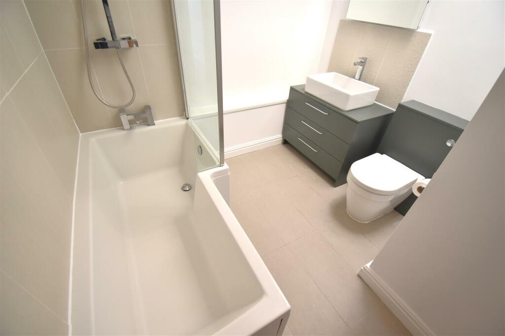 Additional image 12 of Spacious Apartment In Handsome Victorian House Just Off Downs