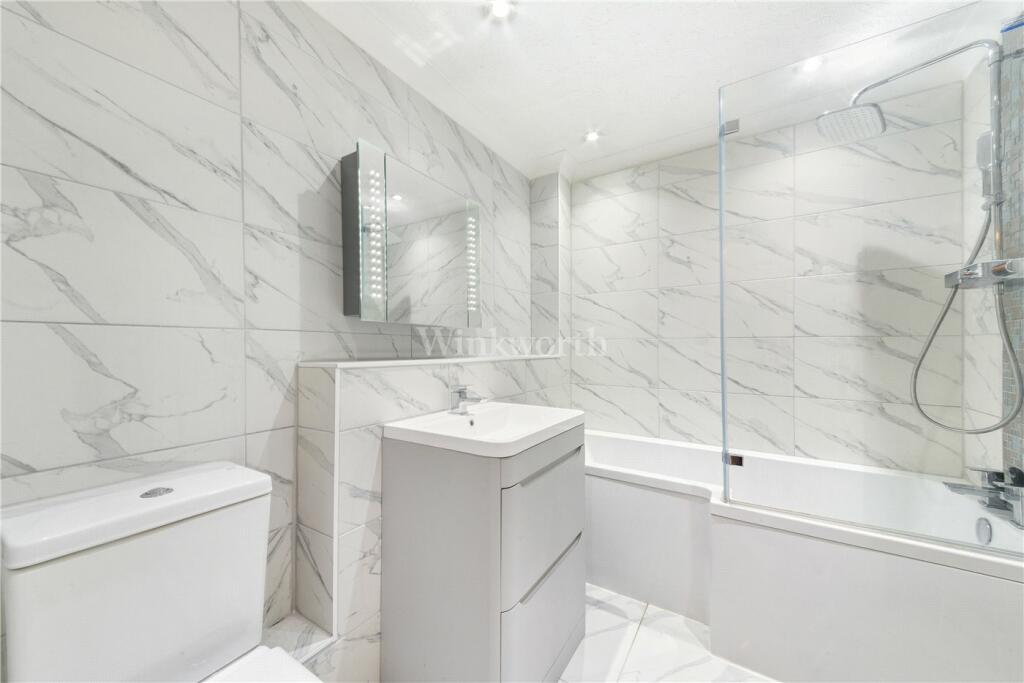 Additional image 12 of Vicarage Drive, Beckenham, BR3