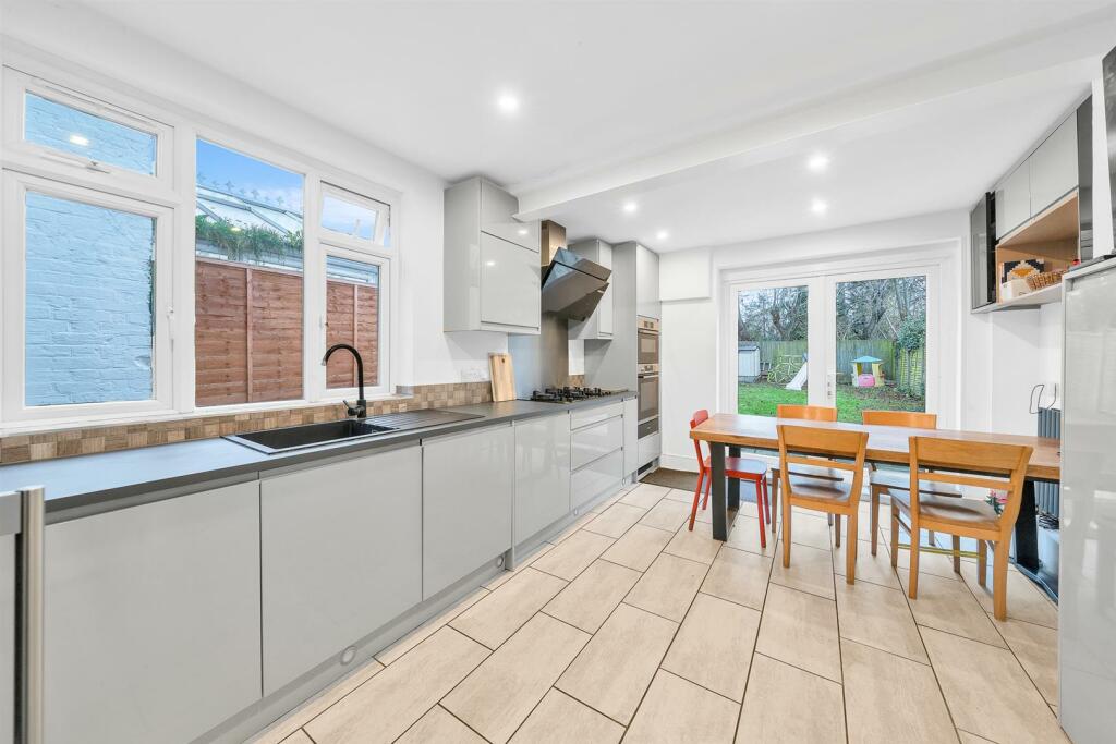 Additional image 4 of Gilbert Road, Bromley, BR1