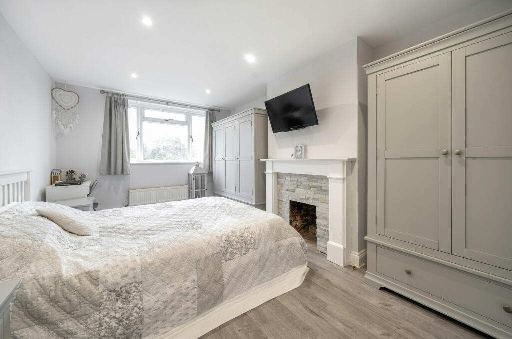 Additional image 8 of Hillview Road, Chislehurst, Kent, BR7