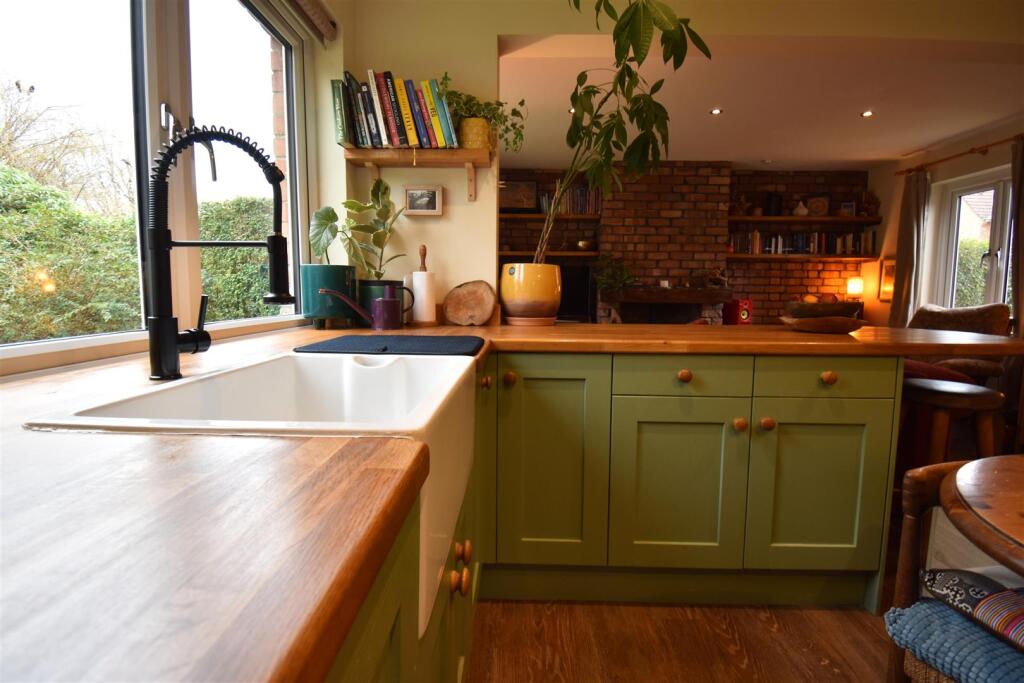 Additional image 6 of Beautiful Home on Lake Road, Bristol