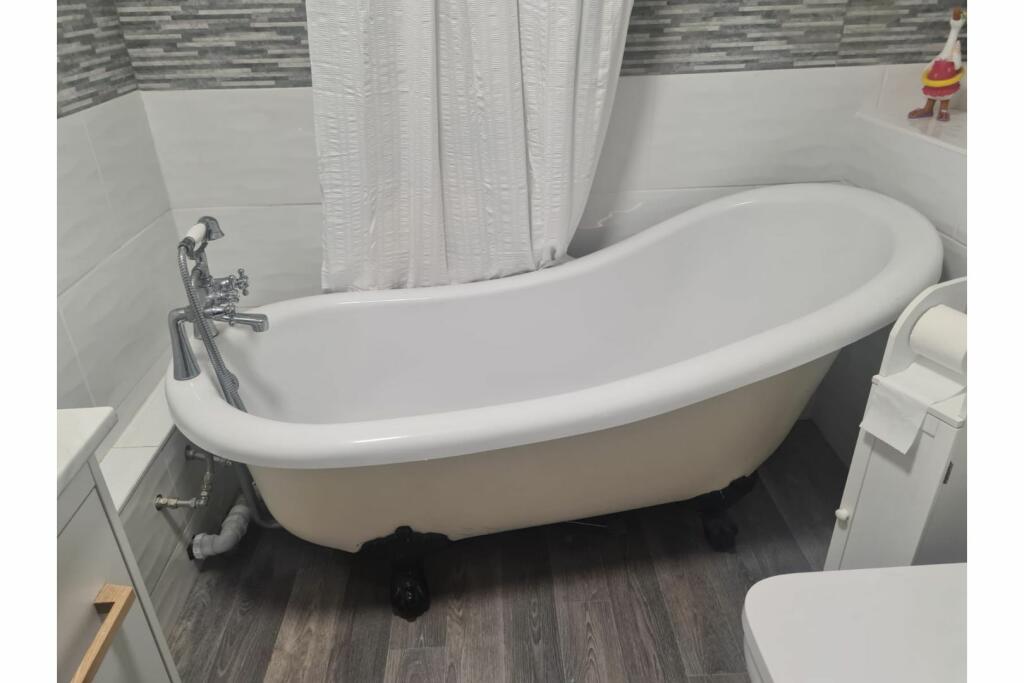 Additional image 8 of Nab Wood Drive, Shipley, BD18