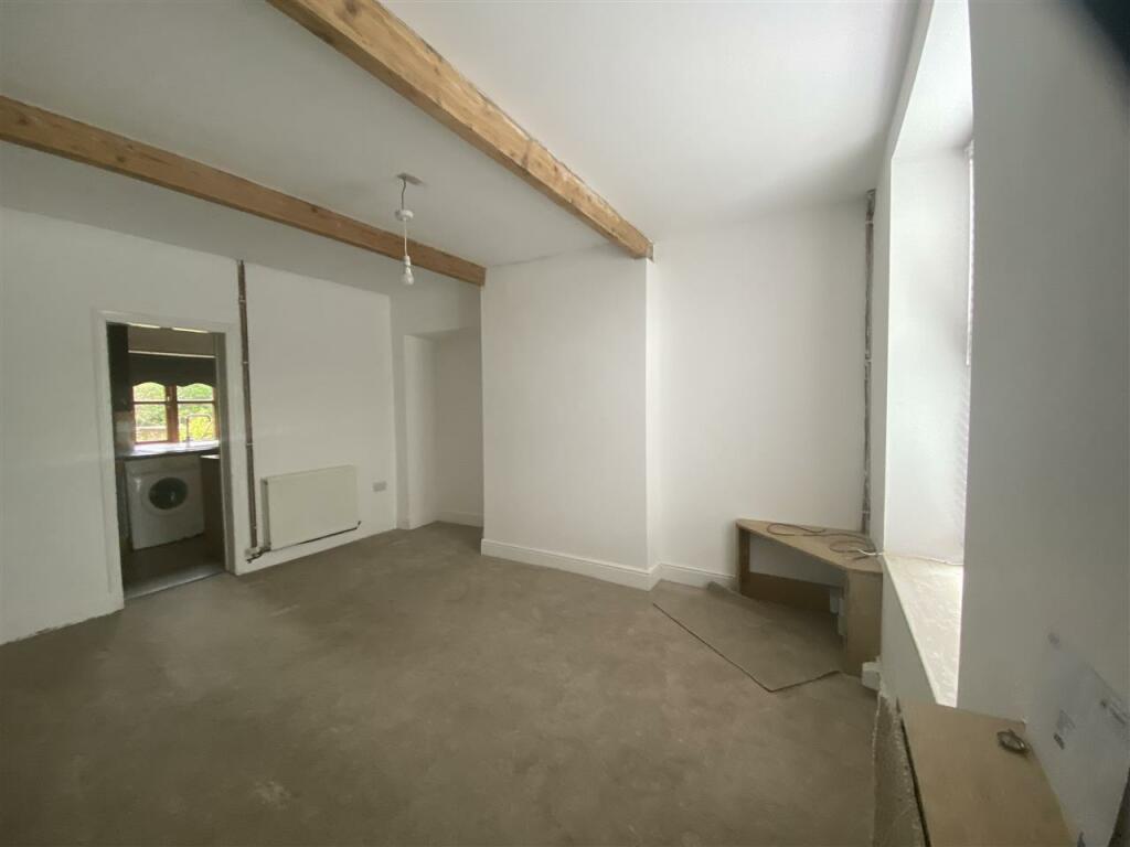 Additional image 8 of Ingrow Lane