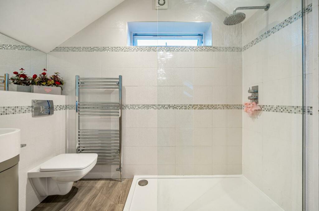 Additional image 19 of Broadway, Yate