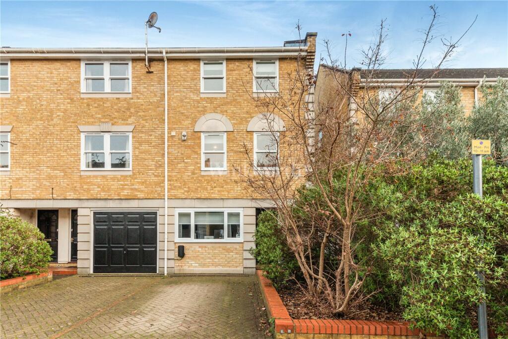 Additional image 20 of Vicarage Drive, Beckenham, BR3