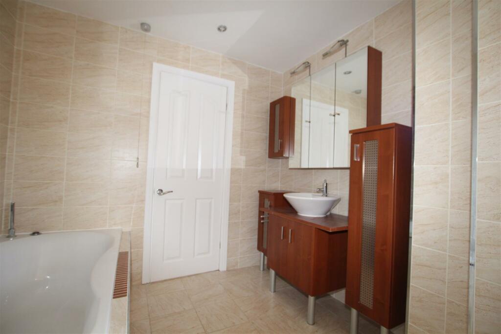 Additional image 22 of Heatherside, Baildon, Shipley