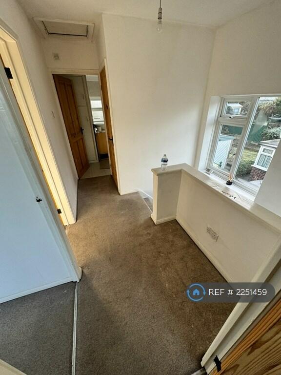 Additional image 4 of Roundhill Mount, Bingley, BD16
