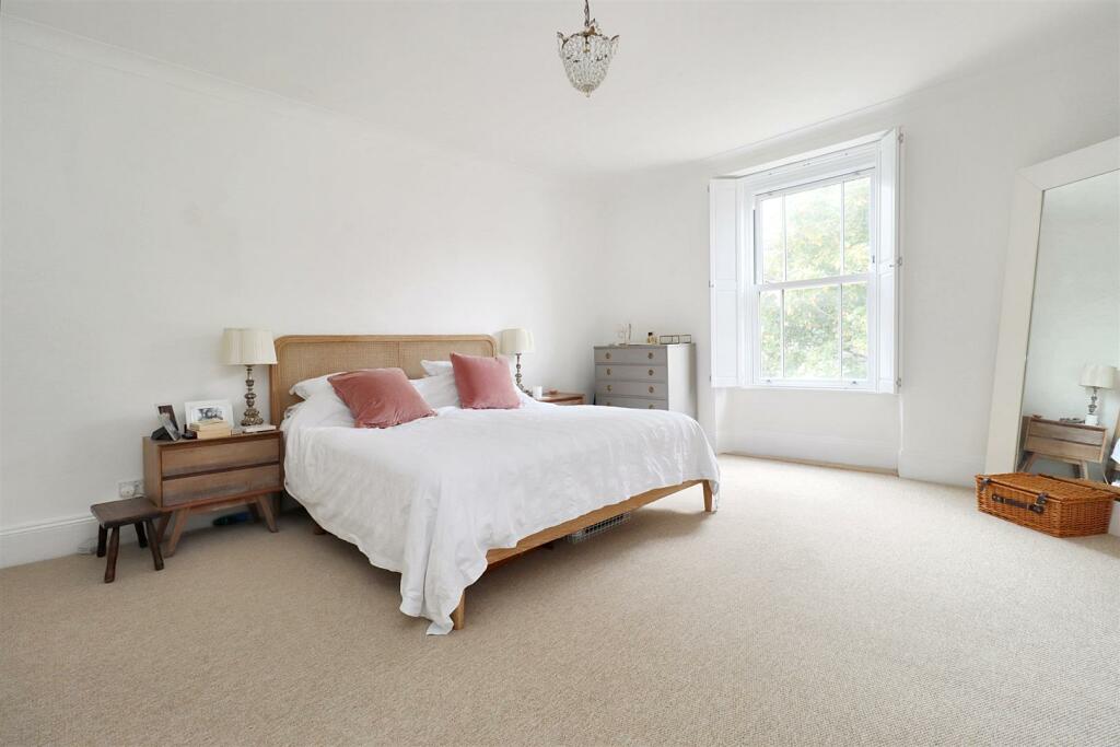 Additional image 7 of Prime location on Clevedon Seafront