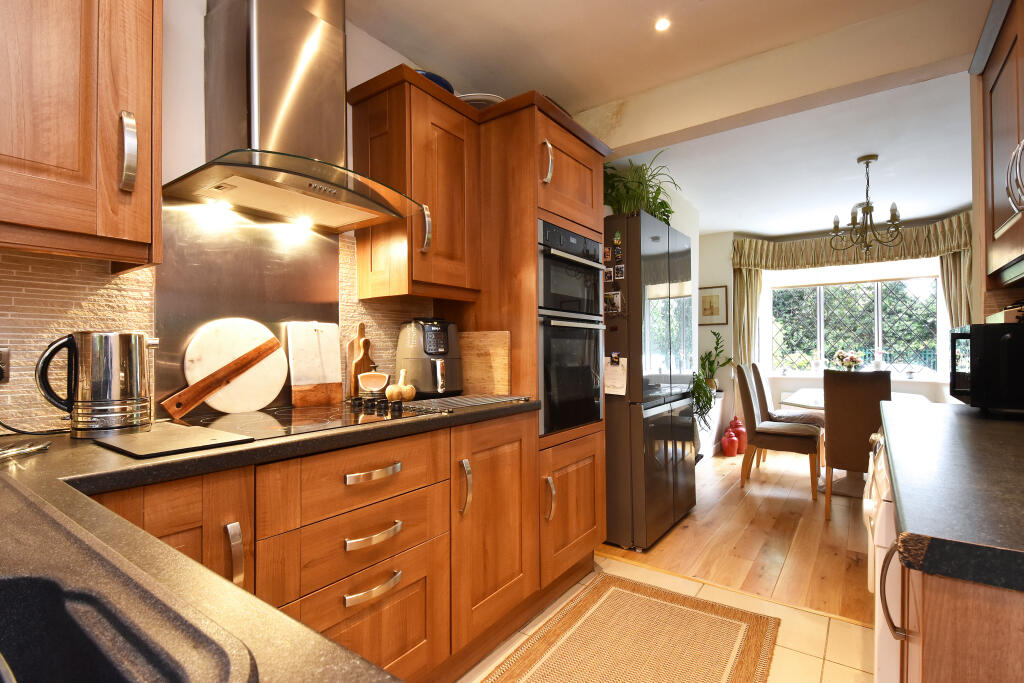Additional image 6 of Calmont Road Bromley BR1
