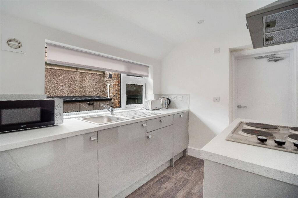 Additional image 5 of 3 bedroom Terraced House in Woodside Road, Bristol