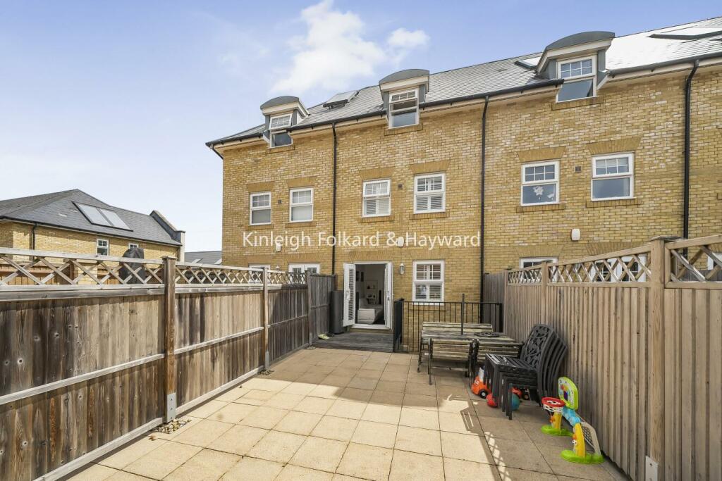 Additional image 7 of Renwick Drive, Bromley