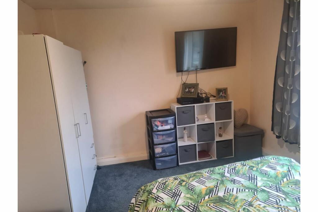 Additional image 20 of Nab Wood Drive, Shipley, BD18