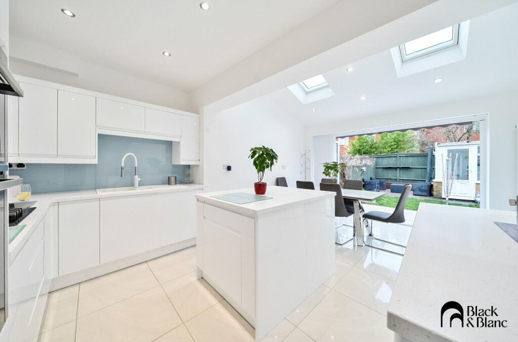 Additional image 9 of Farmfield Road, Bromley, BR1