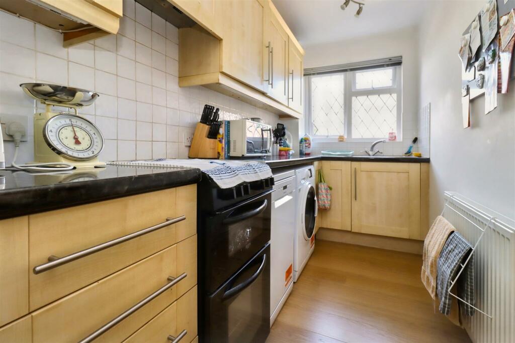 Additional image 4 of Close to lovely riverbank walks in Clevedon