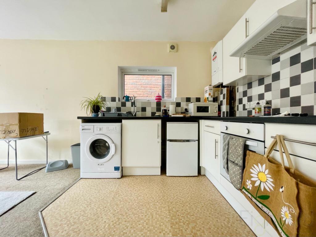 Additional image 3 of High Street, Newhaven